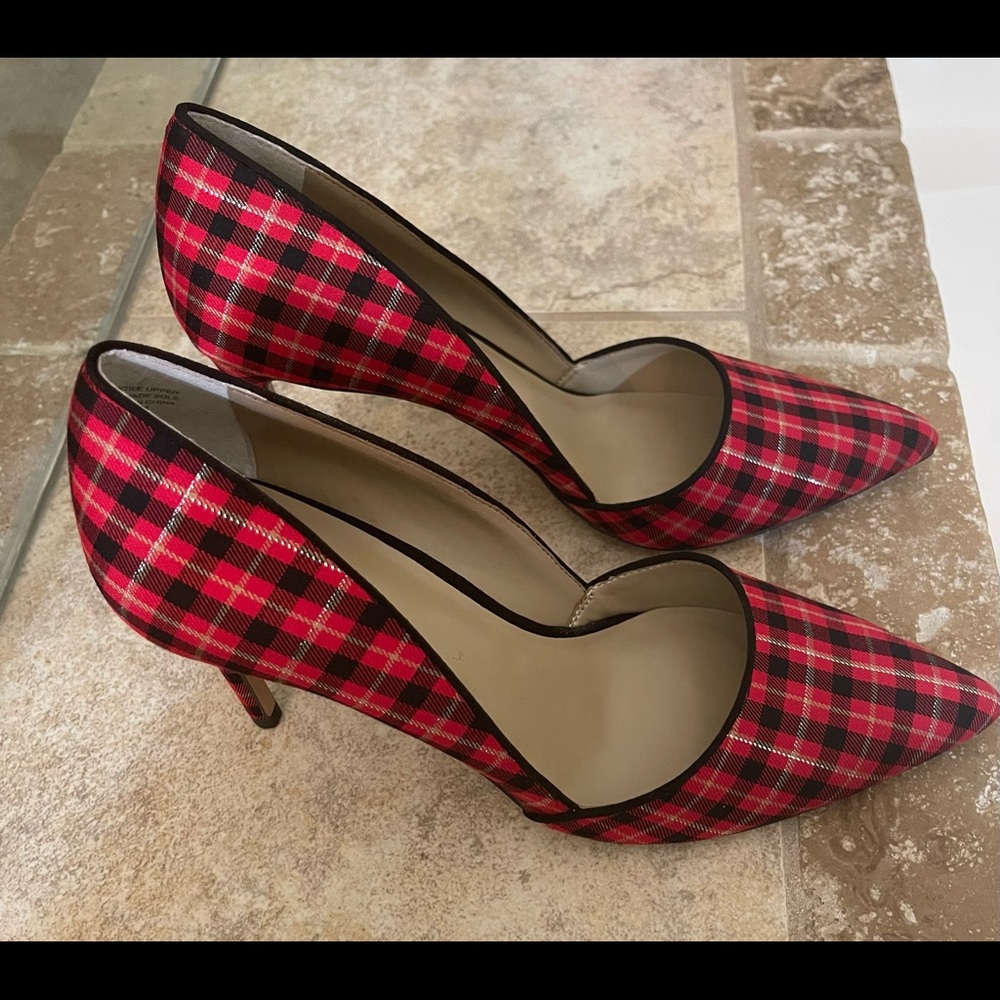 Ann Taylor Plaid Azra Pump- SZ.9- Never Worn.